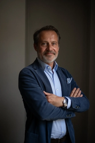 Photo de Ma&icirc;tre Julien  DAUVERGNE